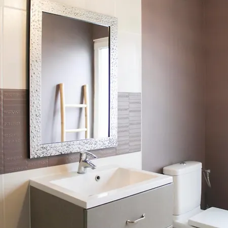 Ideal In With Private Courtyard بيت للعطل بيتّو