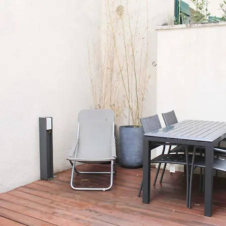 بيت للعطل Ideal In With Private Courtyard *